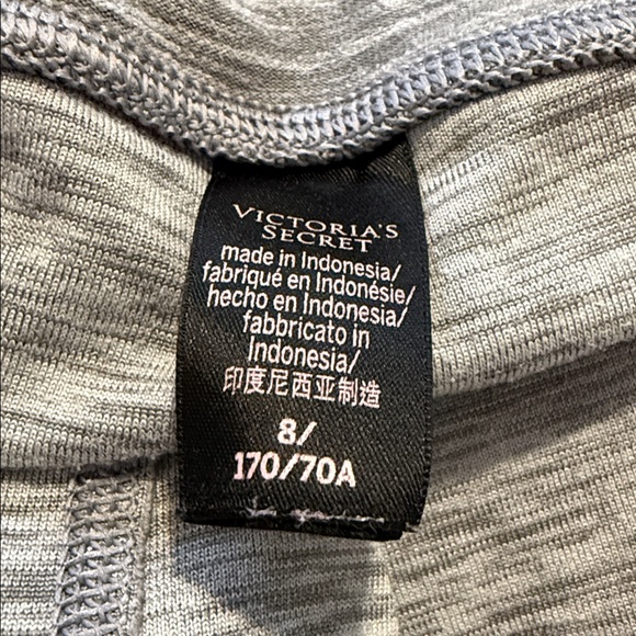 Victoria's Secret Gray & green Leggings - Picture 5 of 5